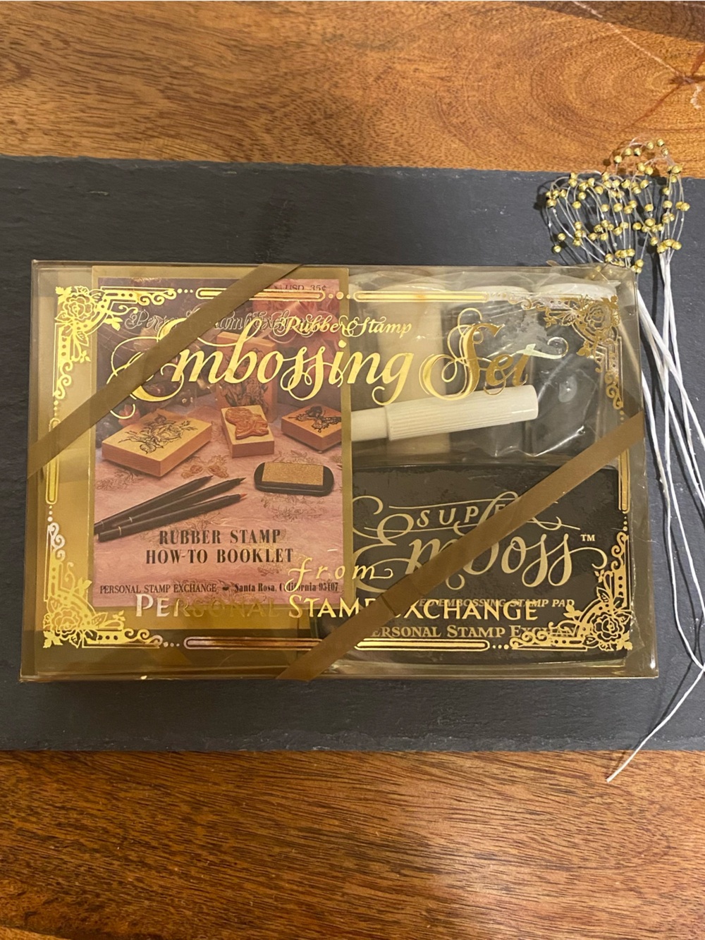 Embossing Set - Gold & Black - Picture 3 of 3